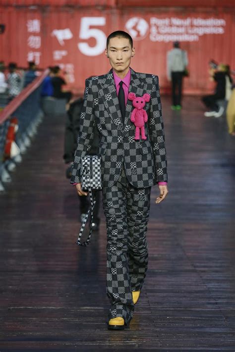 louis vuitton menswear spring 2021|louis vuitton men's spring 2021.